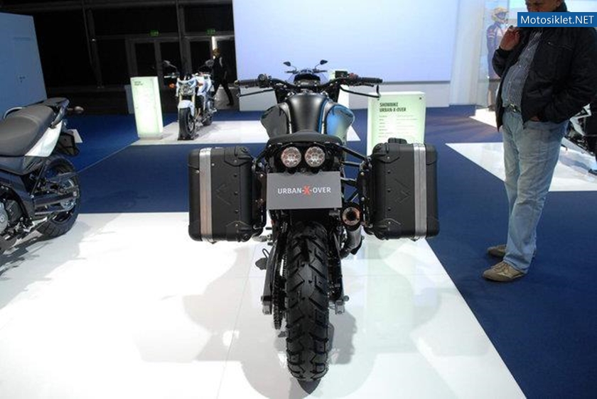 Suzuki-Urban-X-Over-023