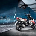 2012-Yamaha-50.Yil-Ozel-Kirmizi-Beyaz-Renkler-WGP-50th-Year-018