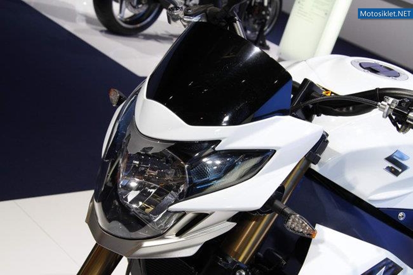 Suzuki-Virus-1000-023