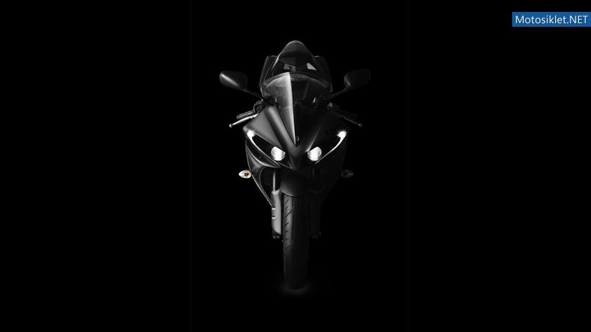 2012-Yamaha-YZF-R1-009