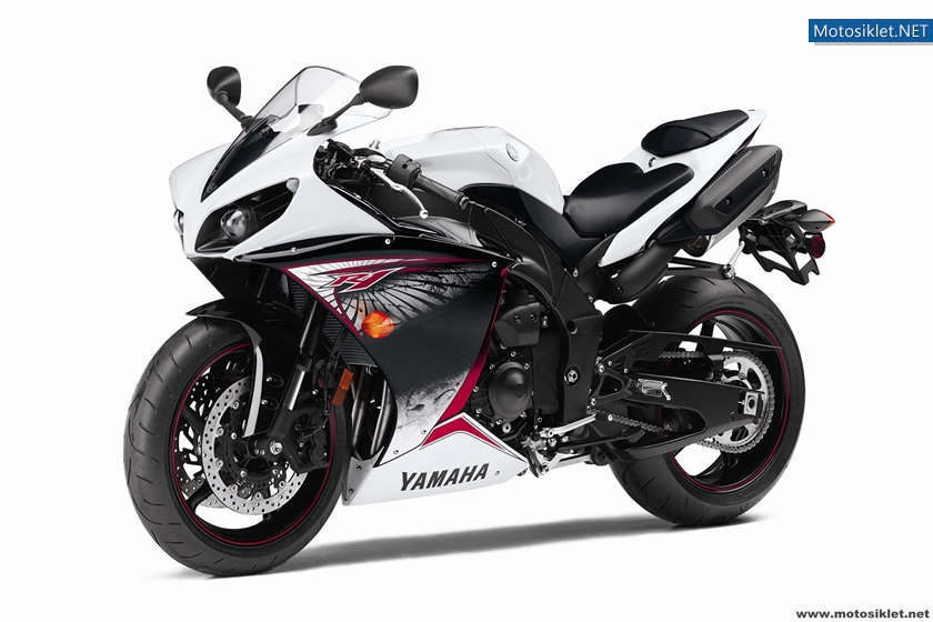 2012-Yamaha-YZF-R1-029