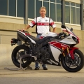 2012-Yamaha-YZF-R1-021