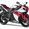 2012-Yamaha-YZF-R1-022