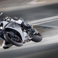2012-Yamaha-YZF-R1-033