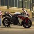 2012-Yamaha-YZF-R1-040