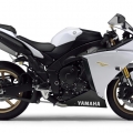 2012-Yamaha-YZF-R1-044
