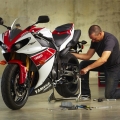2012-Yamaha-YZF-R1-049