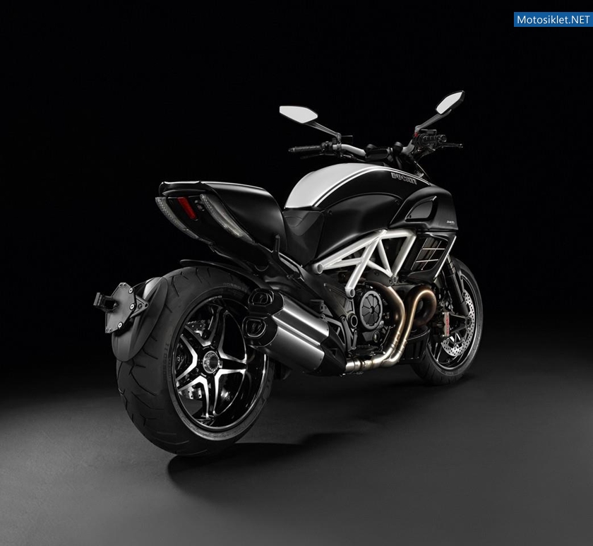Ducati-Diavel-AMG-Ozel-Uretim-001