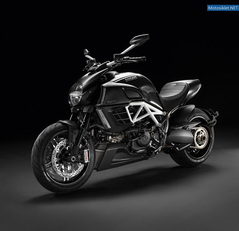 Ducati-Diavel-AMG-Ozel-Uretim-002
