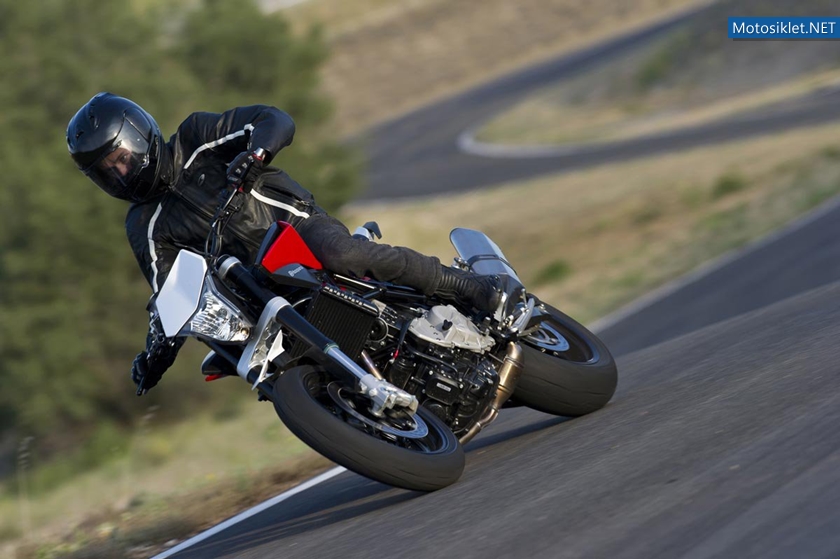 Husqvarna-Nuda-900R-Naked-012
