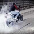 Suzuki-GSR-750-006