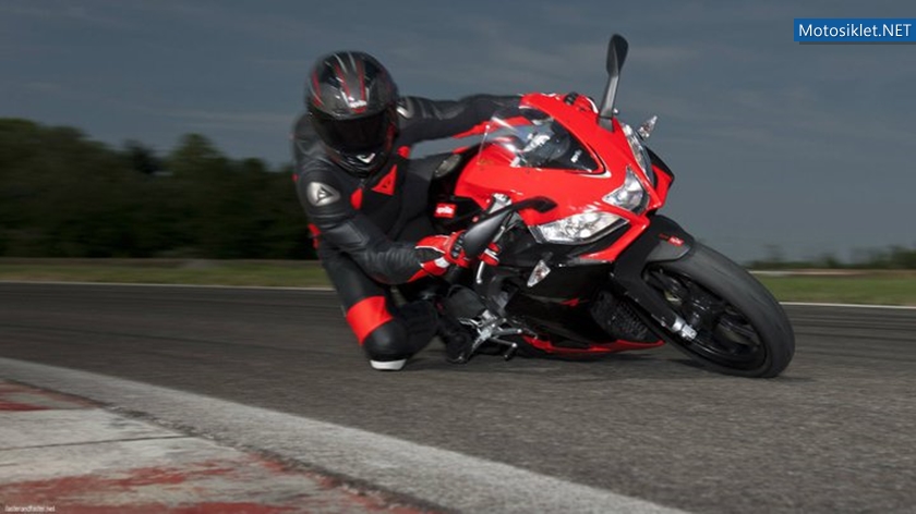 Aprilia-RS4-125cc-006