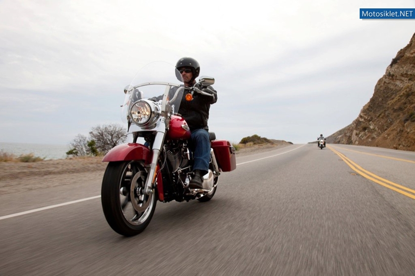Harley-Davidson-V-RodDyna-Switchback-2012-002