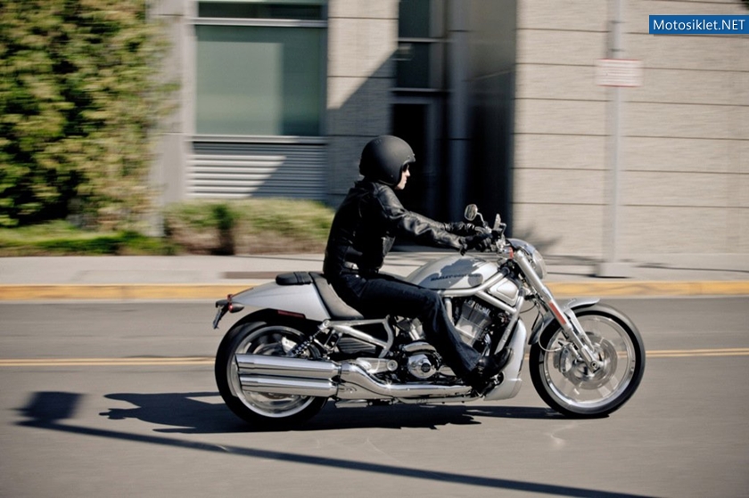 Harley-Davidson-V-RodDyna-Switchback-2012-010