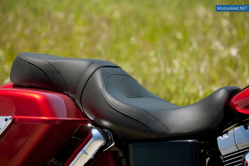Harley-Davidson-V-RodDyna-Switchback-2012-015