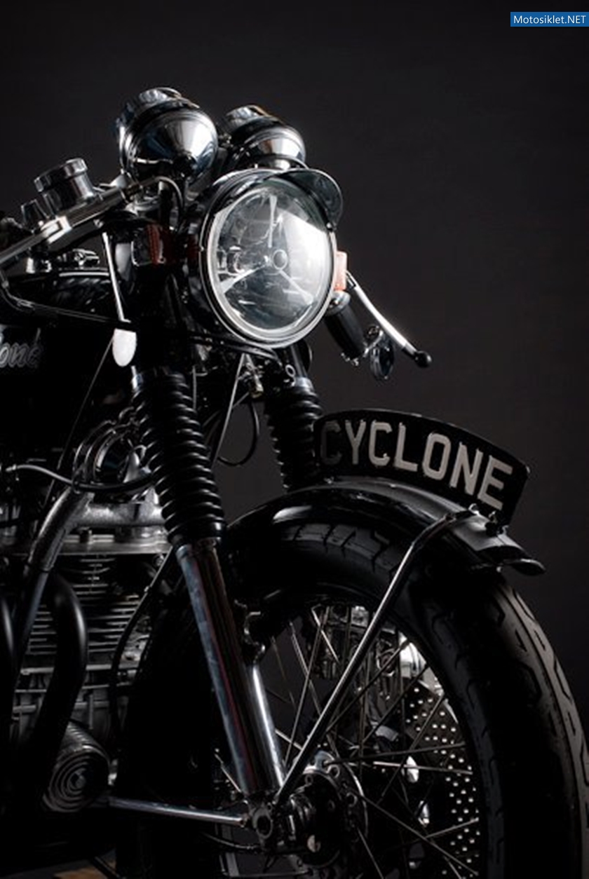 Honda-CB750-Cafe-Racer-010