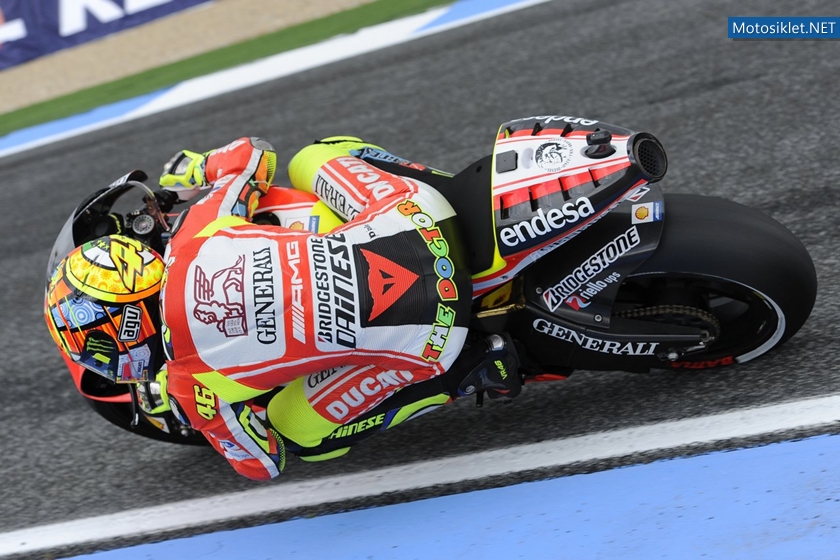 ValentinoRossi-Ducati-Team-2011-002