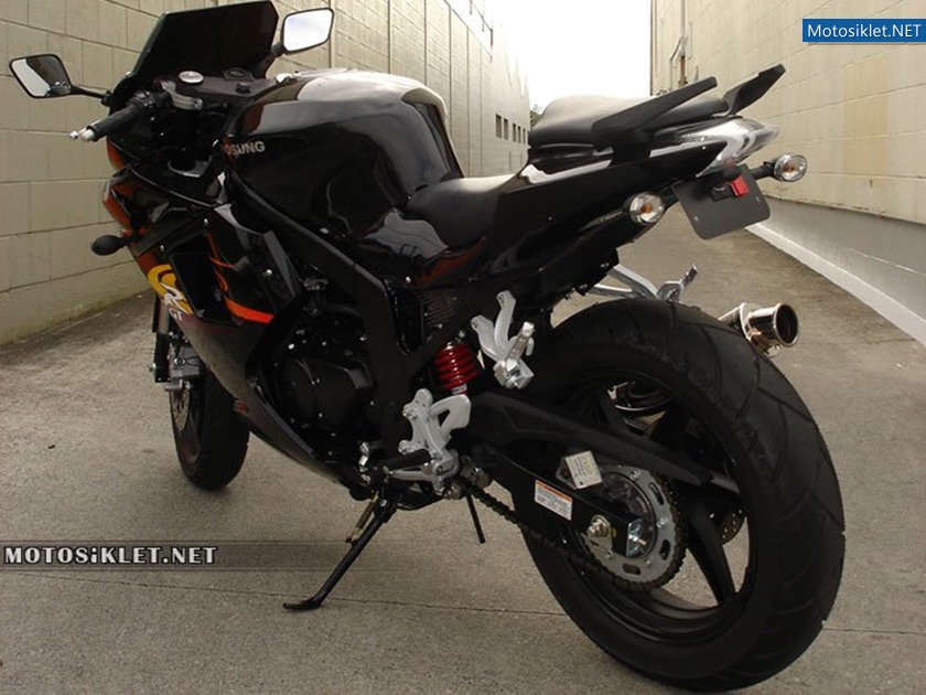 2011-Hyosung-GT250R-002
