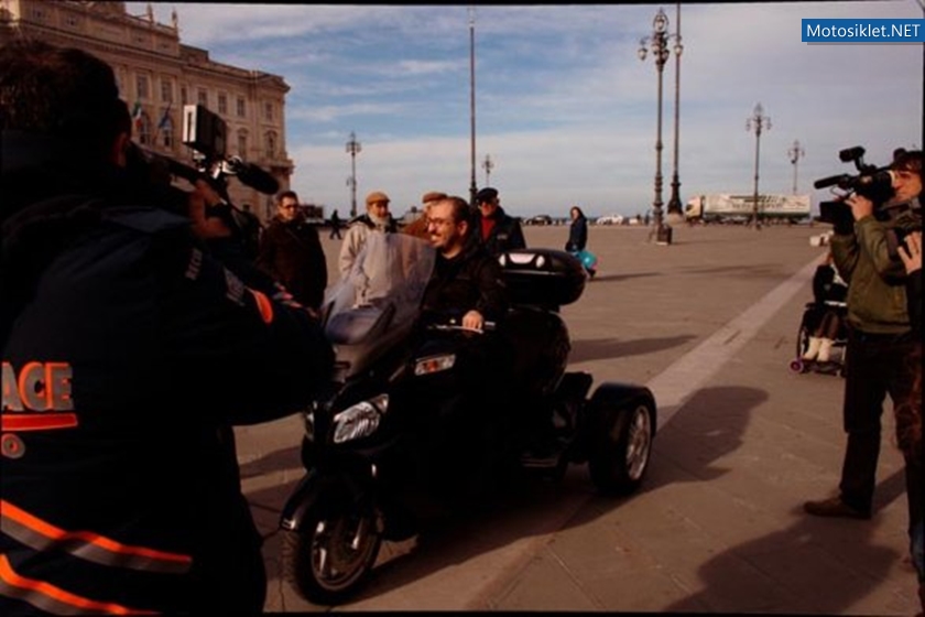 Suzuki-Burgman-650-Trike-006