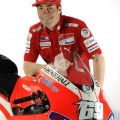 Ducat-Desmosedici-GP11-Valentino-Rossi-ve-Nicky-Hayden-003