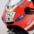 Ducat-Desmosedici-GP11-Valentino-Rossi-ve-Nicky-Hayden-010