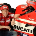 Ducat-Desmosedici-GP11-Valentino-Rossi-ve-Nicky-Hayden-020