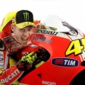 Ducat-Desmosedici-GP11-Valentino-Rossi-ve-Nicky-Hayden-030