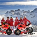 Ducat-Desmosedici-GP11-Valentino-Rossi-ve-Nicky-Hayden-033