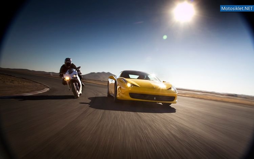Ducati-1198SvsFerrari-458-Italia-018