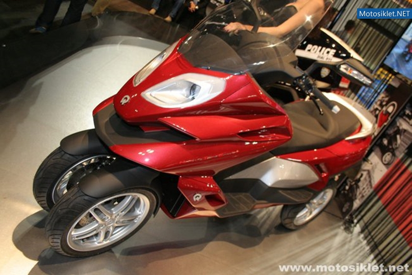 Quadro-4DStandindan-Goruntuler-Eicma-2010-015