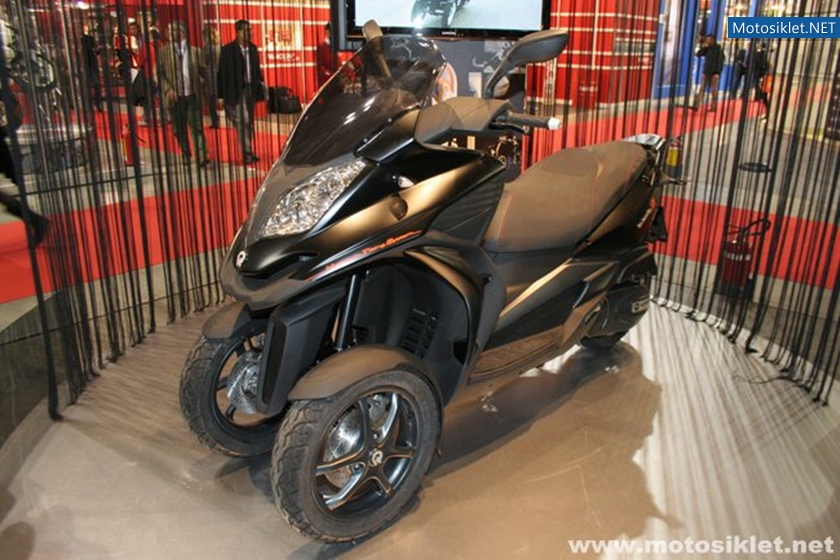 Quadro-4DStandindan-Goruntuler-Eicma-2010-016