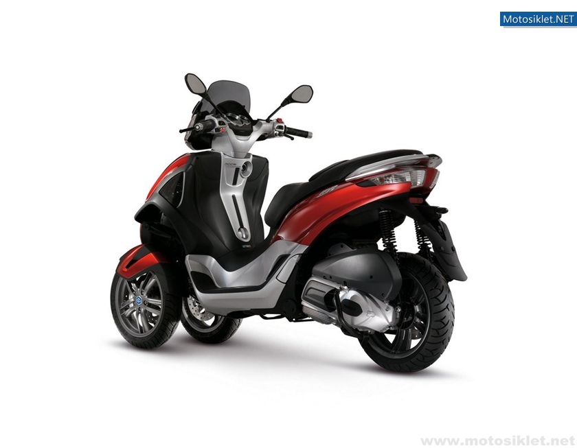 2011-Piaggio-MP3Yourban-001