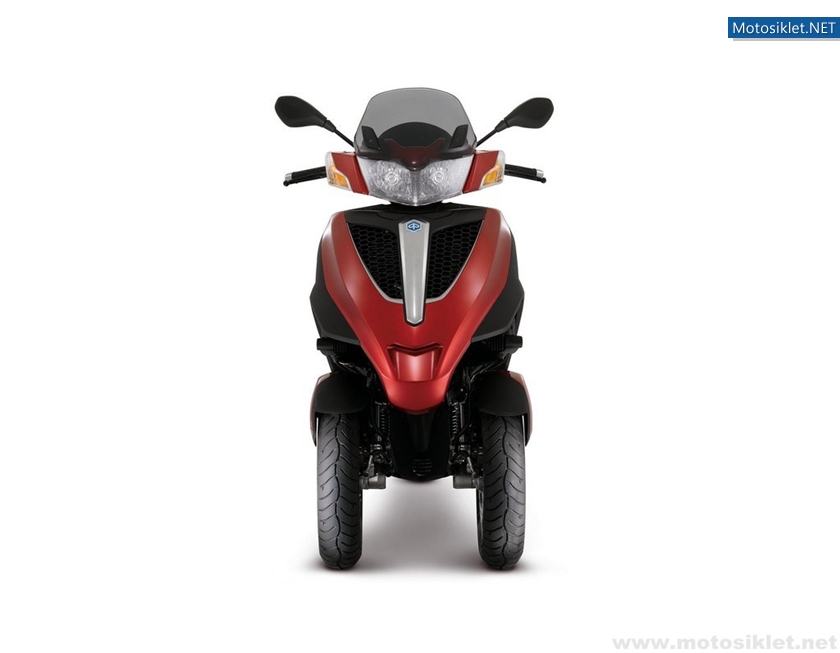 2011-Piaggio-MP3Yourban-003