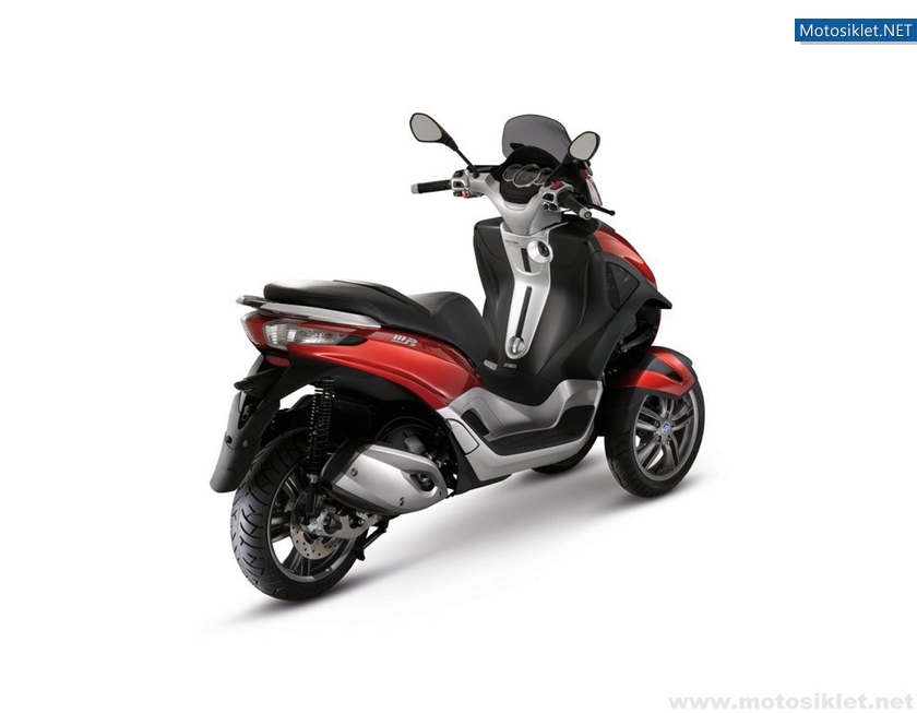 2011-Piaggio-MP3Yourban-006
