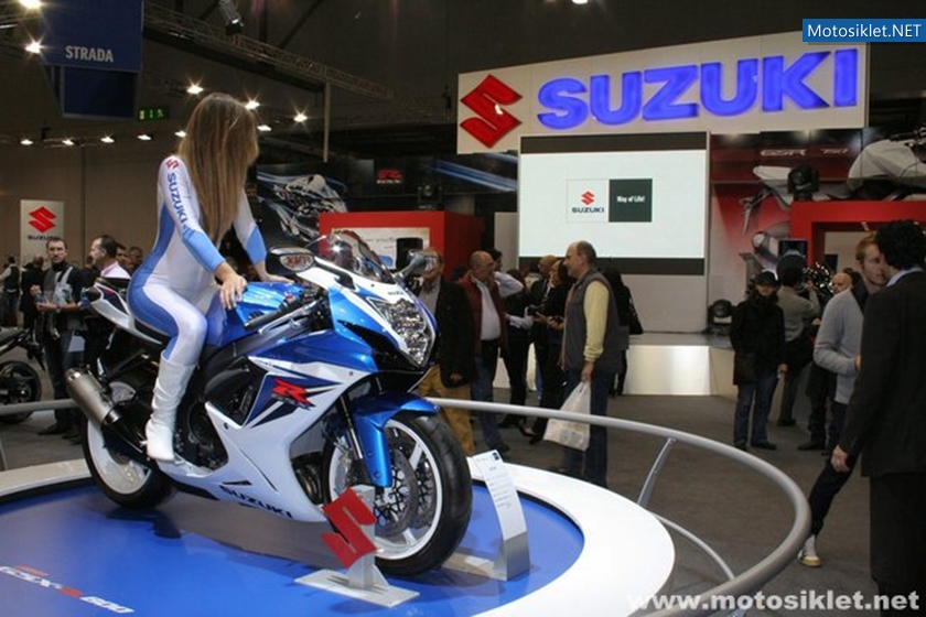 SUZUKI-Standindan-Goruntuler-Eicma2010-061
