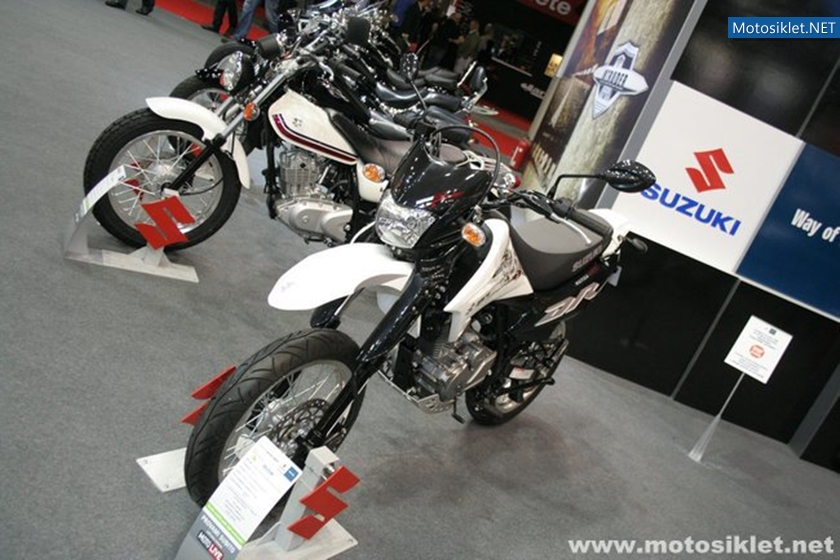 SUZUKI-Standindan-Goruntuler-Eicma2010-065