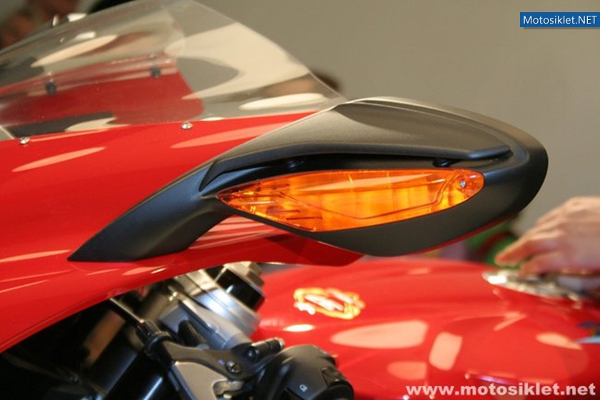 MV-Agusta-F3-2011-006