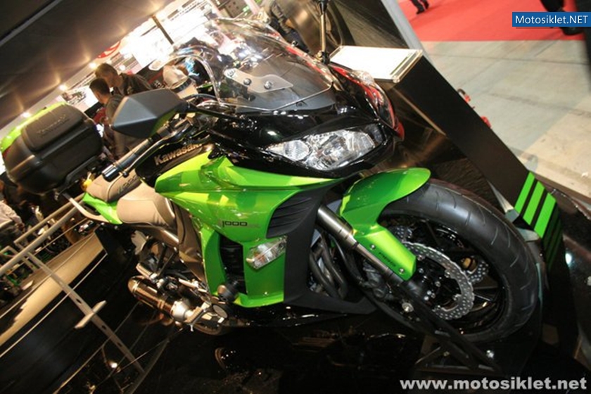Kawasaki-Standi-Eicma-2010-009