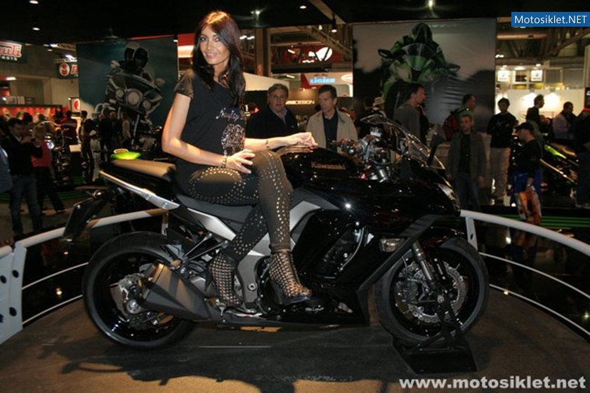 Kawasaki-Standi-Eicma-2010-014