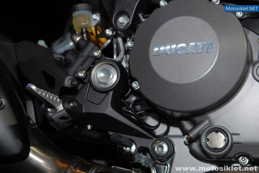 Ducati-Standi-Eicma-2010-008