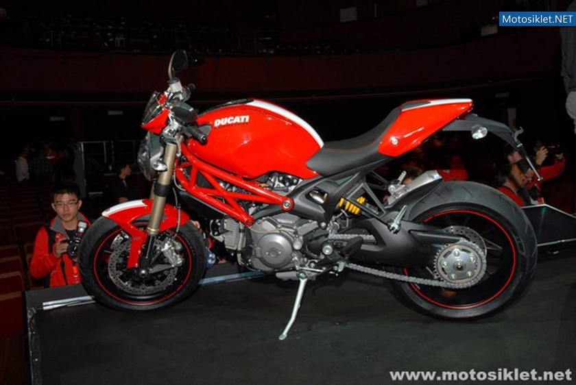 Ducati-Standi-Eicma-2010-016