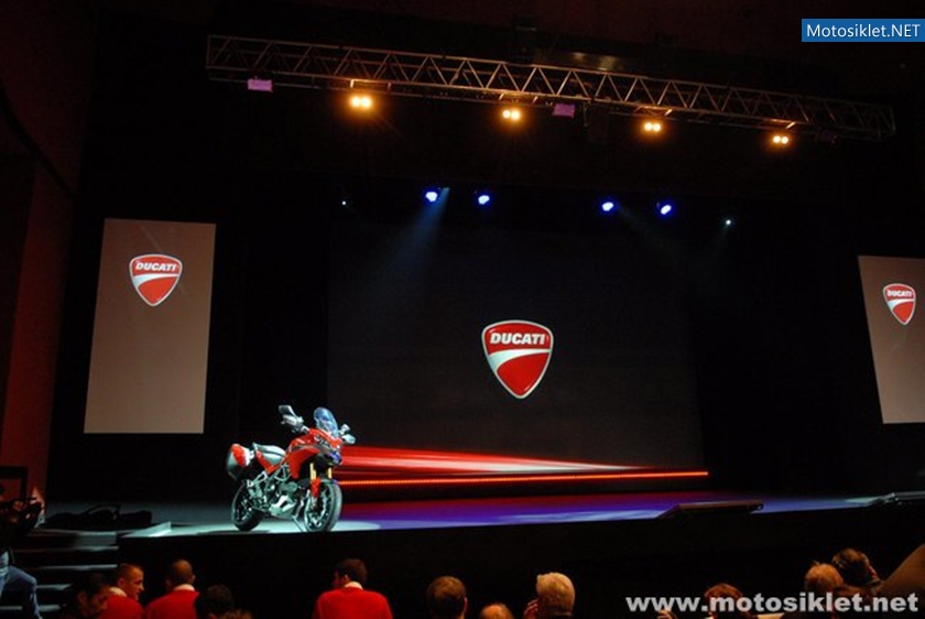 Ducati-Standi-Eicma-2010-018