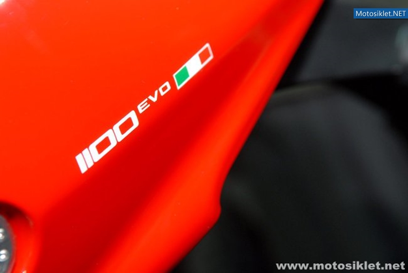 Ducati-Standi-Eicma-2010-037