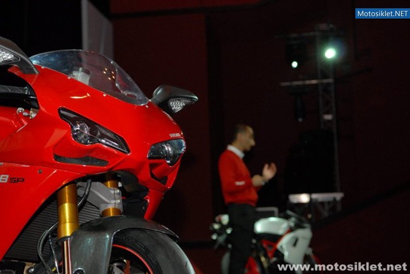 Ducati-Standi-Eicma-2010-043