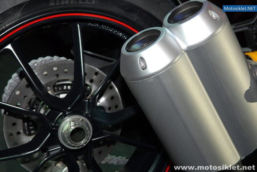 Ducati-Standi-Eicma-2010-044