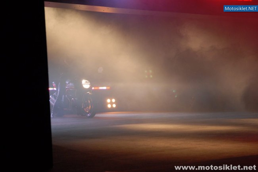 Ducati-Standi-Eicma-2010-048