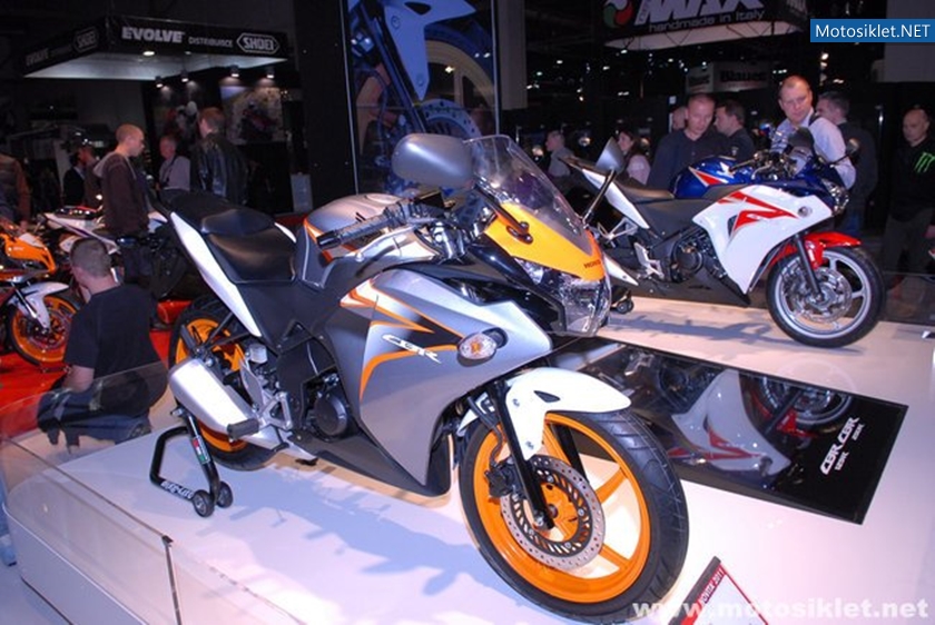 Honda-Standi-Eicma-2010-006