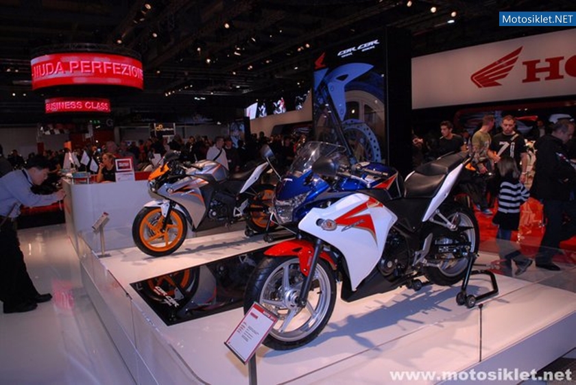 Honda-Standi-Eicma-2010-017