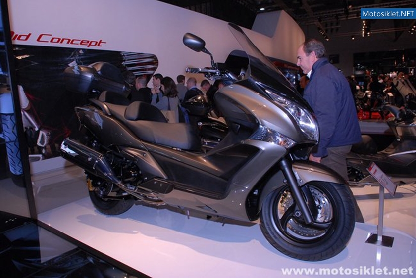 Honda-Standi-Eicma-2010-018
