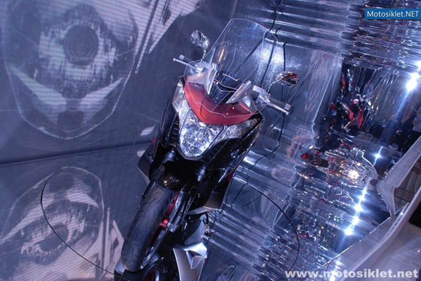 Honda-Standi-Eicma-2010-028